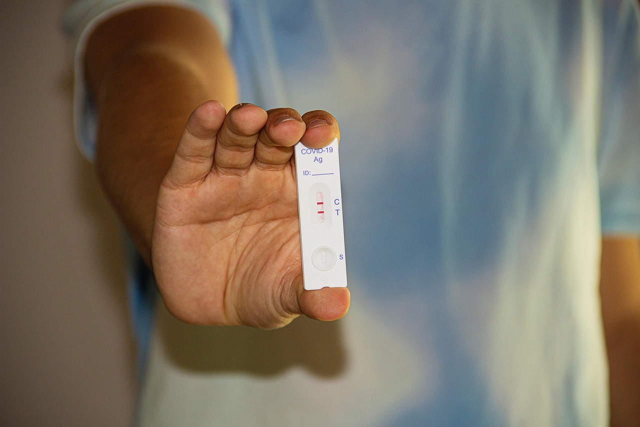 positiver schwangerschaftstest: alles, was sie &uuml;ber die ersten anzeichen, den richtigen umgang und die n&auml;chsten schritte wissen m&uuml;ssen.